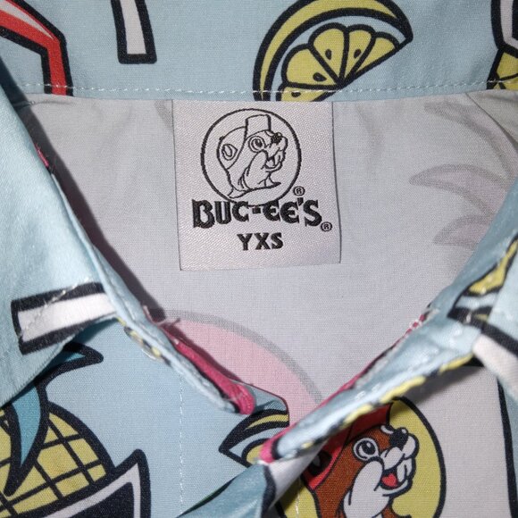 Buc-ee's Flamingo Pineapple button up shirt-Youth XS - Picture 3 of 3